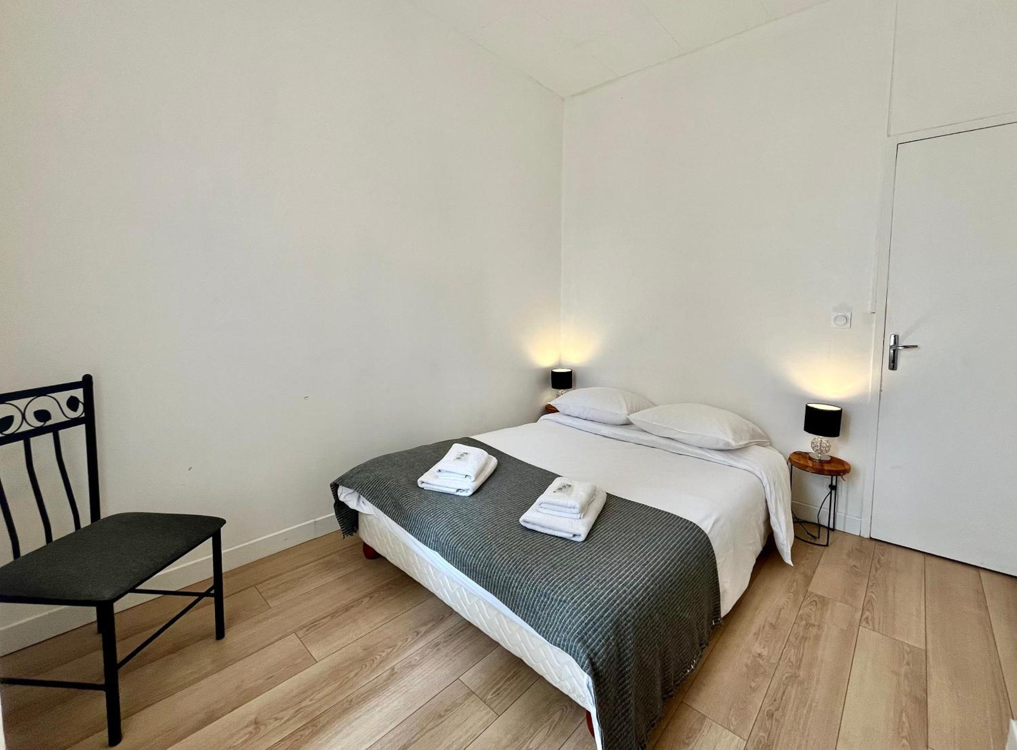 Appartement T2 Place Carnot -Dabnb Limoges Exteriör bild