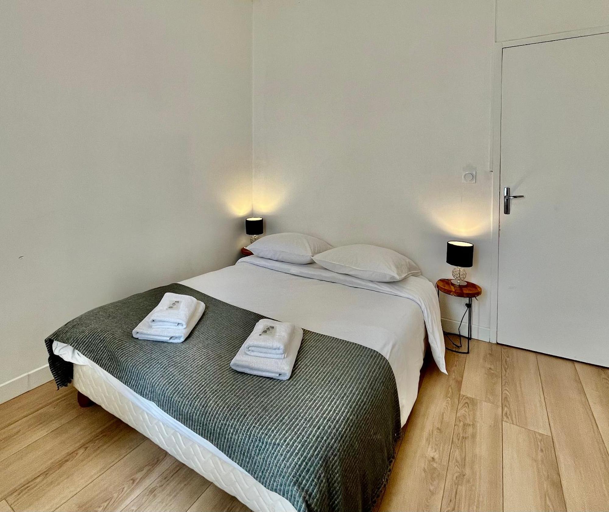 Appartement T2 Place Carnot -Dabnb Limoges Exteriör bild