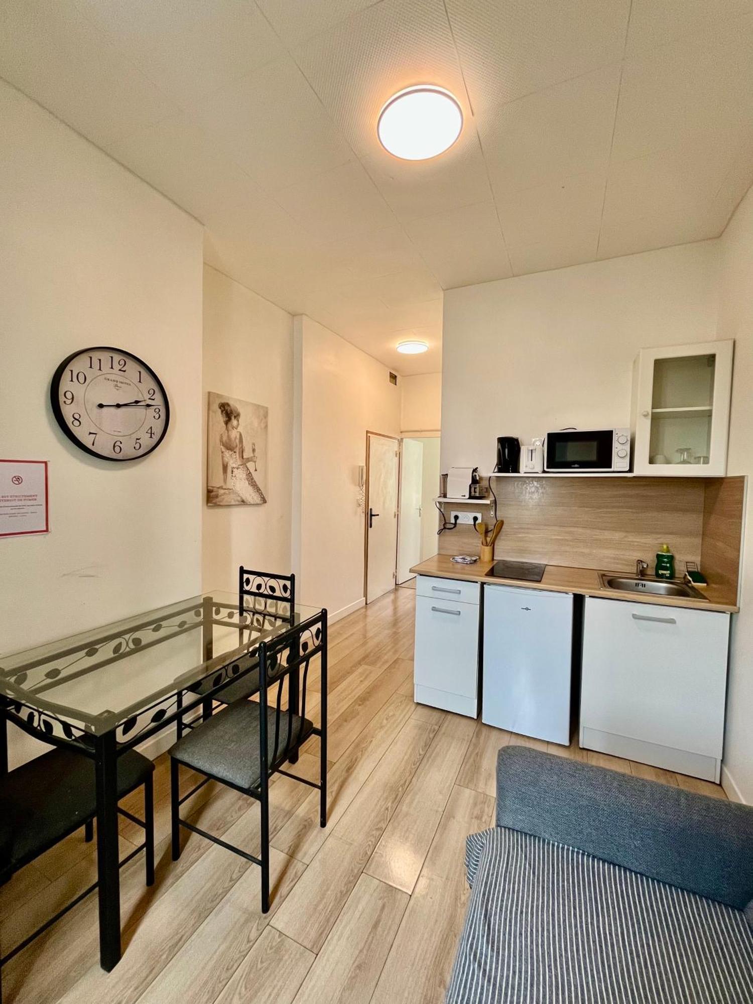 Appartement T2 Place Carnot -Dabnb Limoges Exteriör bild